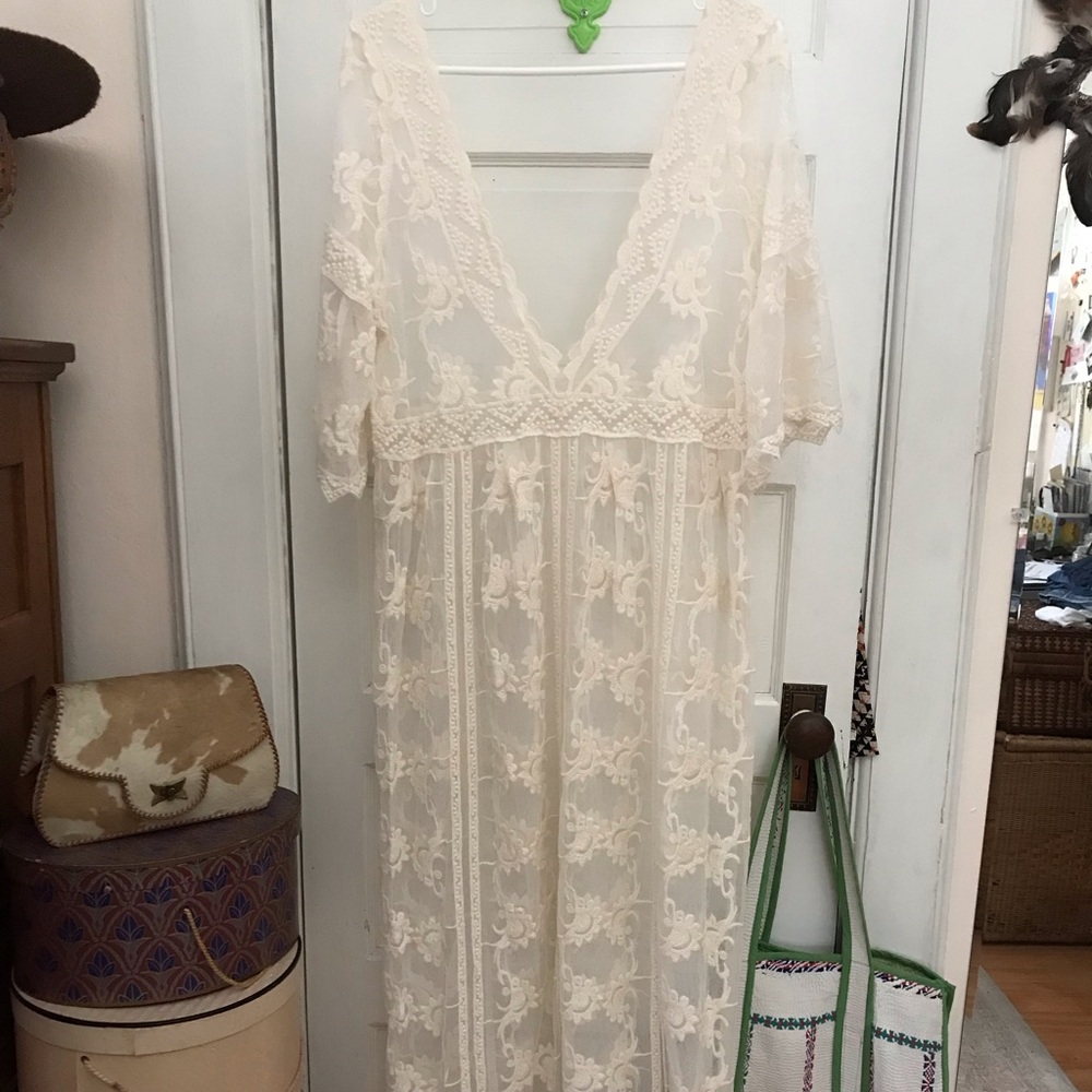 Lace beach cover up-NWOT